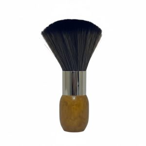 Brocha sacudidora profesional con mango de madera barnizada y cerdas de nylon beige de gran densidad para barbería.
