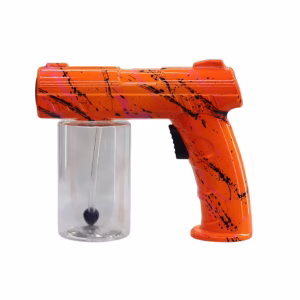 Pistola nano pulverizadora de color naranja con diseño de salpicaduras negras y depósito de líquido transparente.